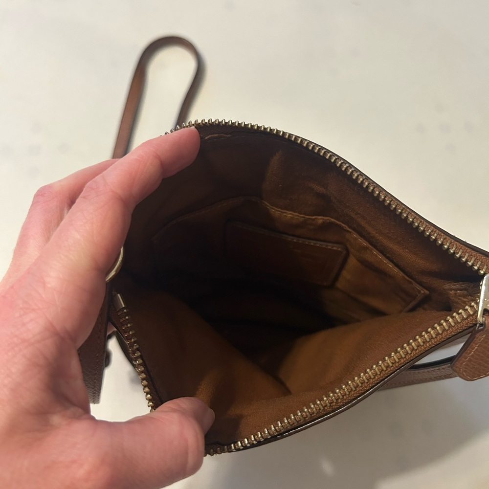 Coach Kitt Messenger Bag - Picture 4 of 8